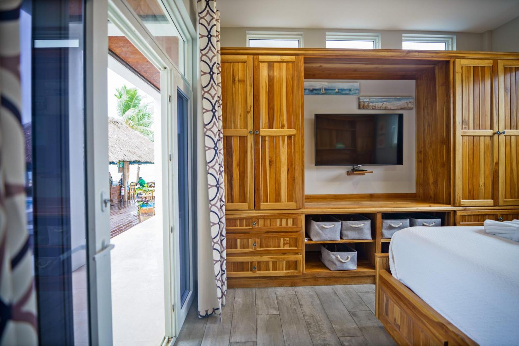 Ocean Breeze Hotel Placencia Buitenkant foto