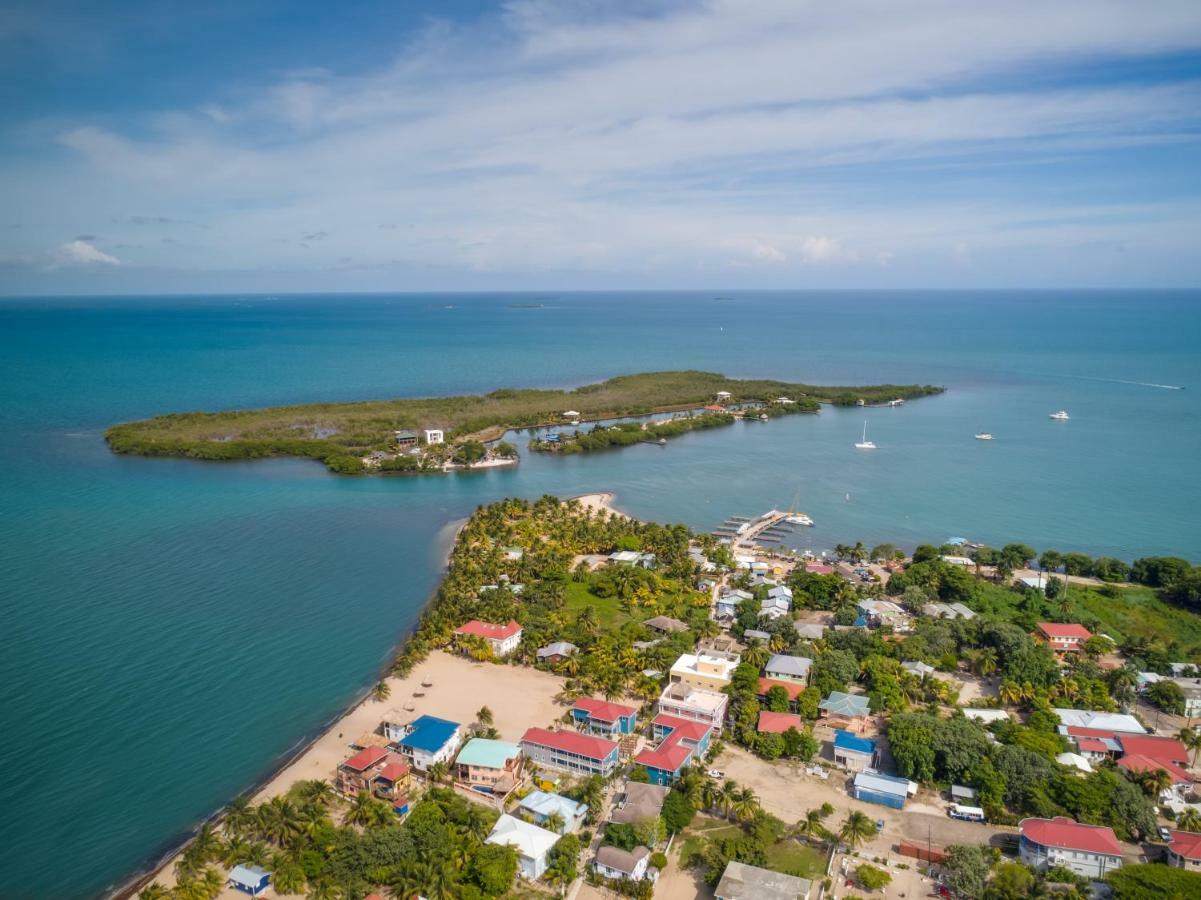 Ocean Breeze Hotel Placencia Buitenkant foto